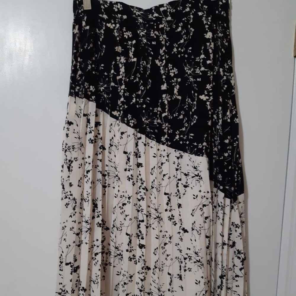 Gorgeous One of a Kind Black and White Floral Pleated Maxi Skirt